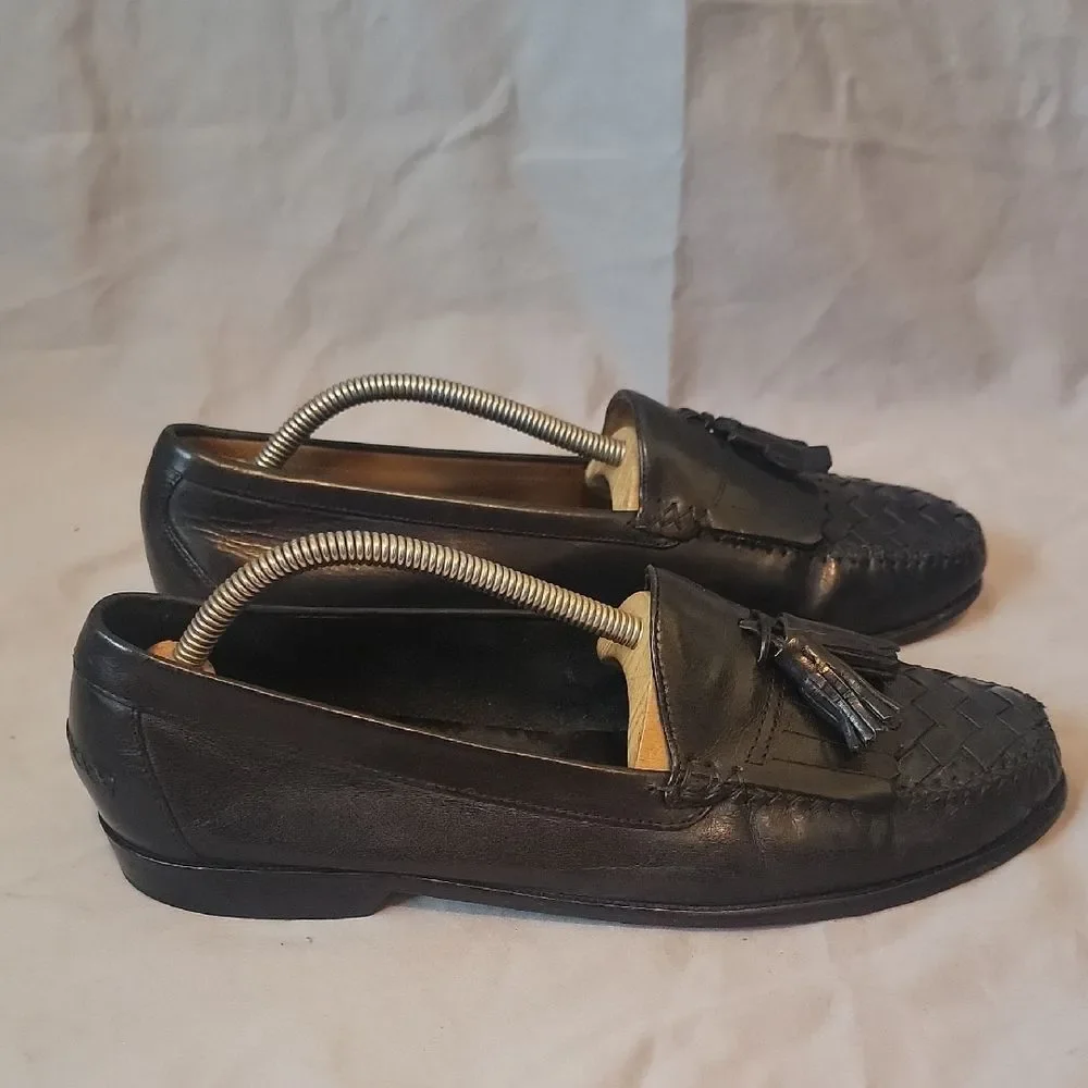 Cole Haan Black Leather Loafers Sleek Slip-On Design